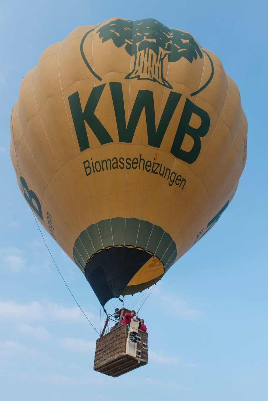 Tím, že se vznáší poměrně nízko nad zemí, umožňují balony měřit i míru znečištění vzduchu. I v silné zástavbě navíc nijak neruší obyvatele hlukem, jde tedy o ideální nástroj pro provádění měření tepelných bilancí budov ve městech.