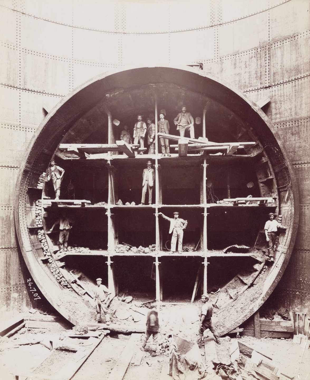 Stavba rotherhithského tunelu, 1907