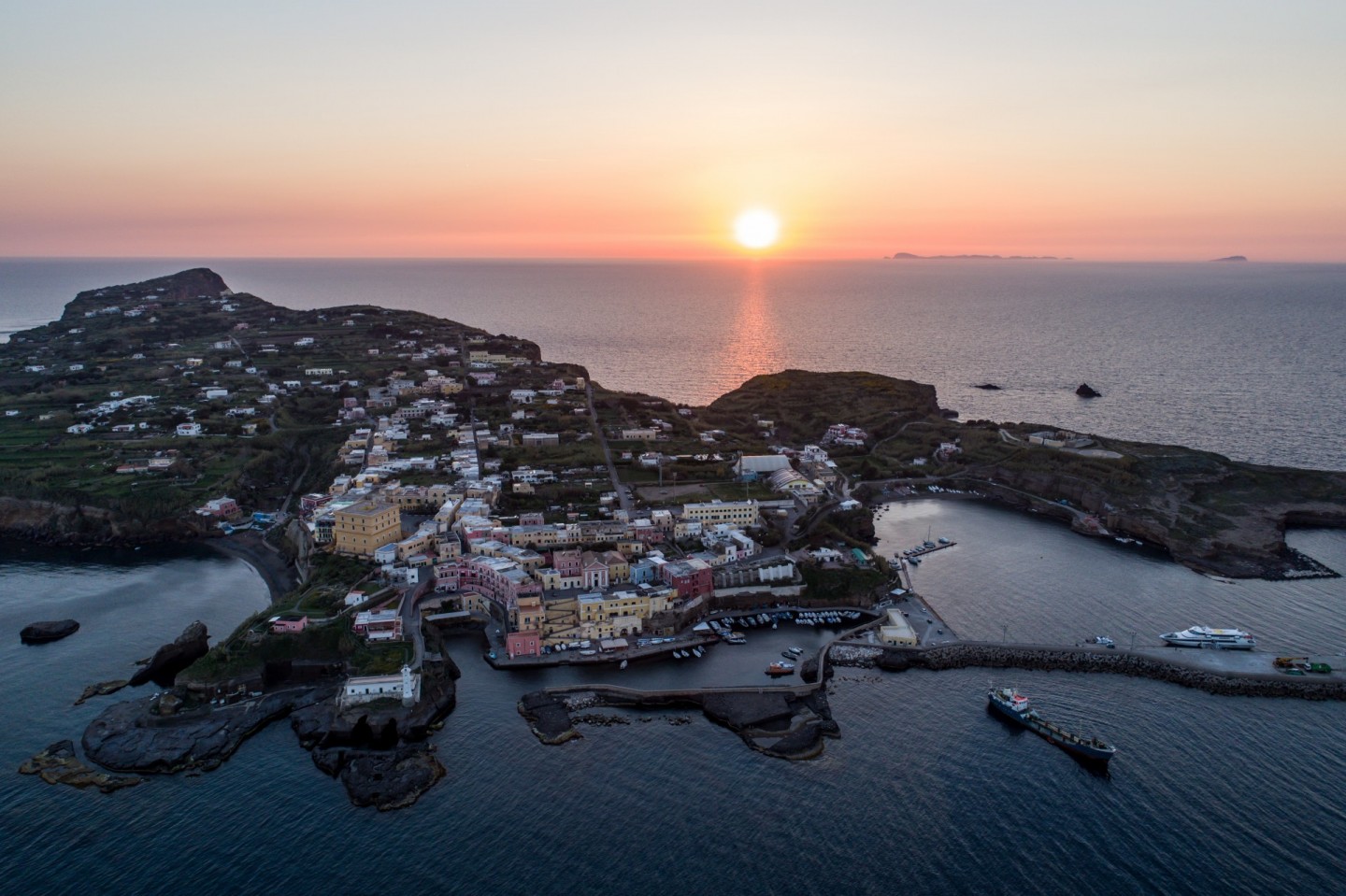 Ventotene - ostrov na baterky